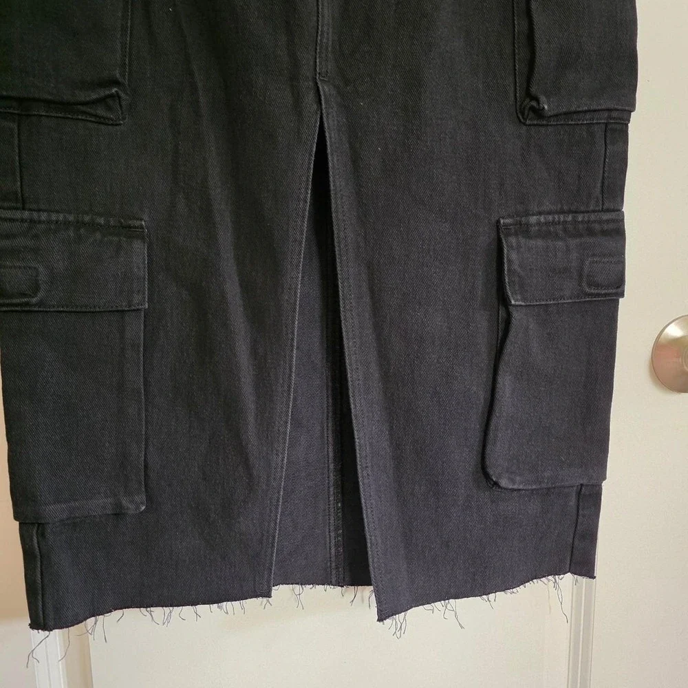 PacSun black cargo skirt with frayed hem Size 25